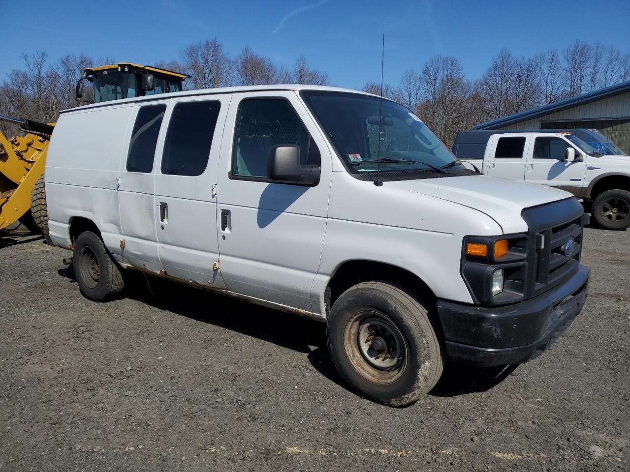 2011 Ford Econoline E250 Van - Image 4