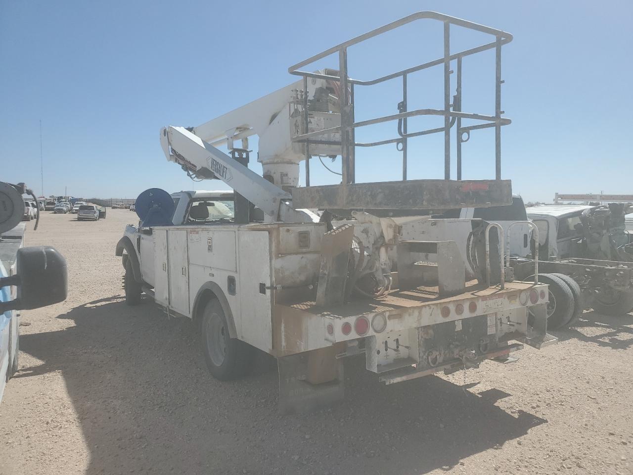 2019 Ford F550 Super Duty - Image 3