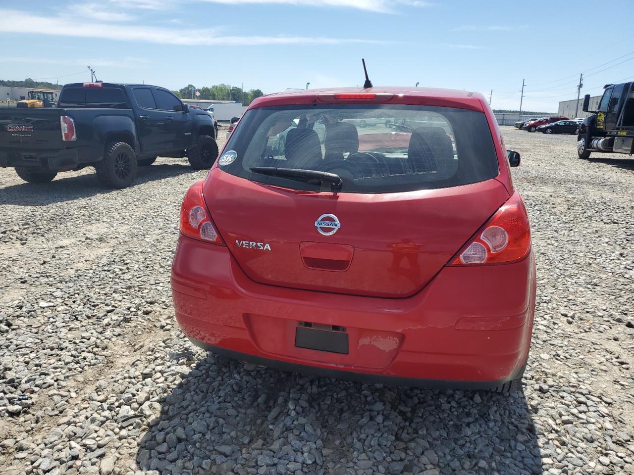 2011 Nissan Versa S - Фото 6