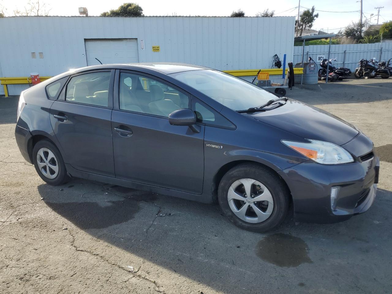 2013 Toyota Prius - Фото 4
