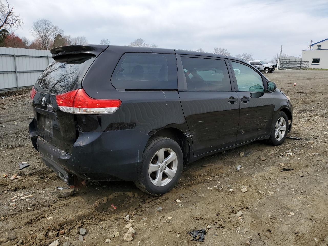 2014 Toyota Sienna - Фото 3