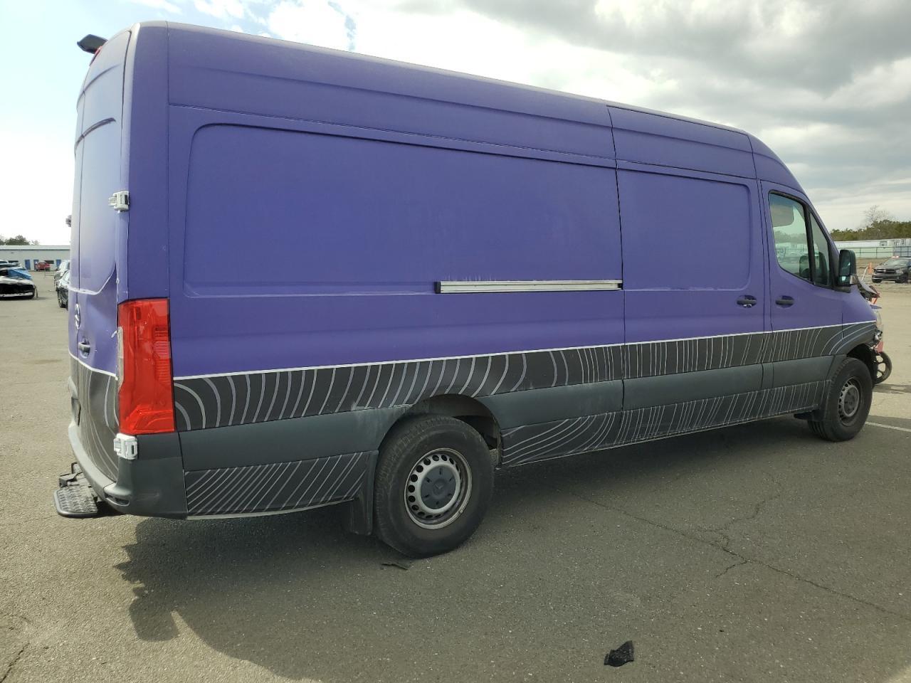 2022 Mercedes-Benz Sprinter 2500 - Image 3