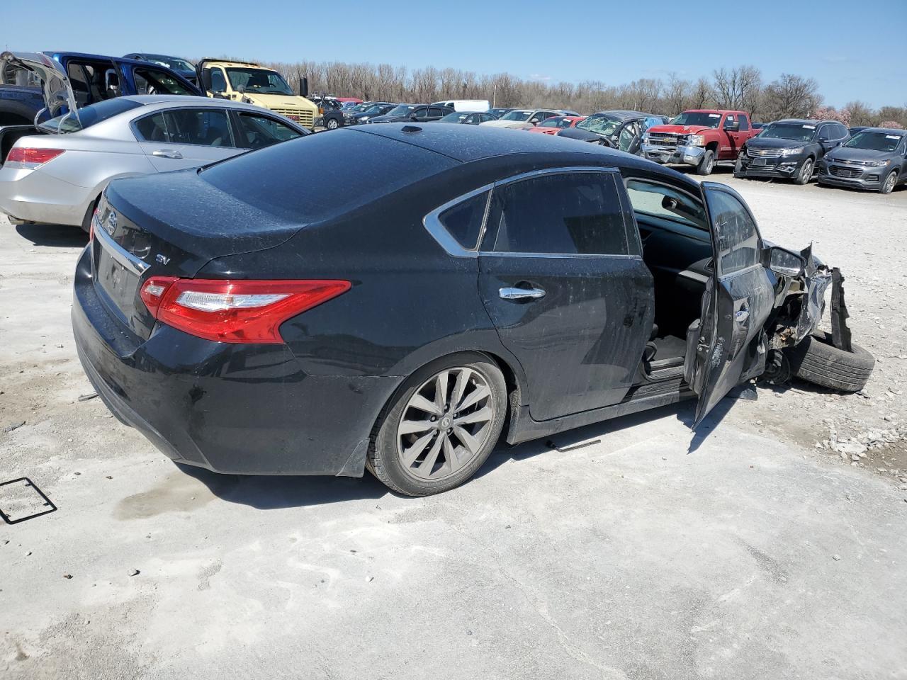 2017 Nissan Altima 2.5 - Фото 3