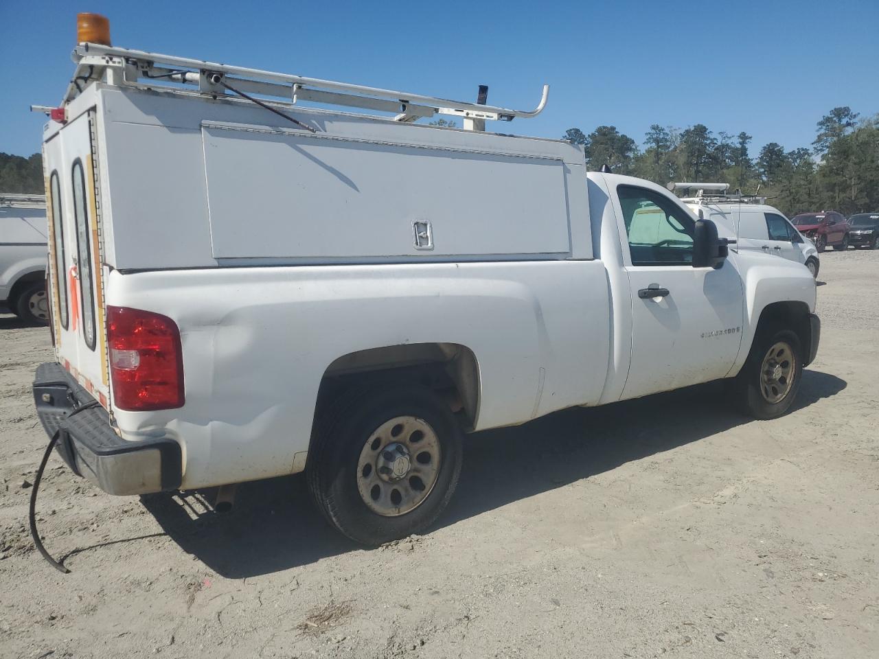 2008 Chevrolet Silverado C1500 - Фото 3