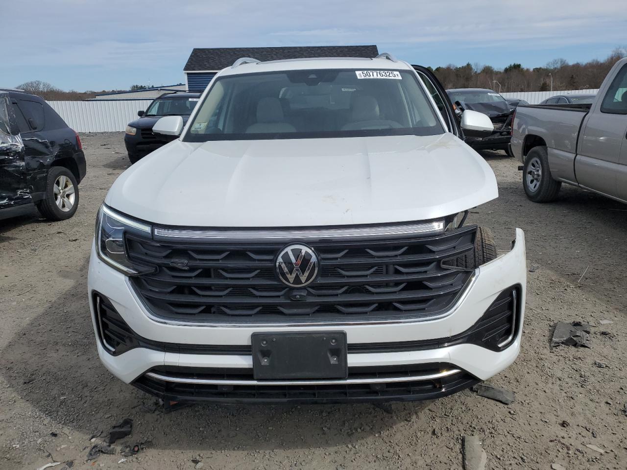 2024 Volkswagen Atlas Sel Premium R-Line - Image 5