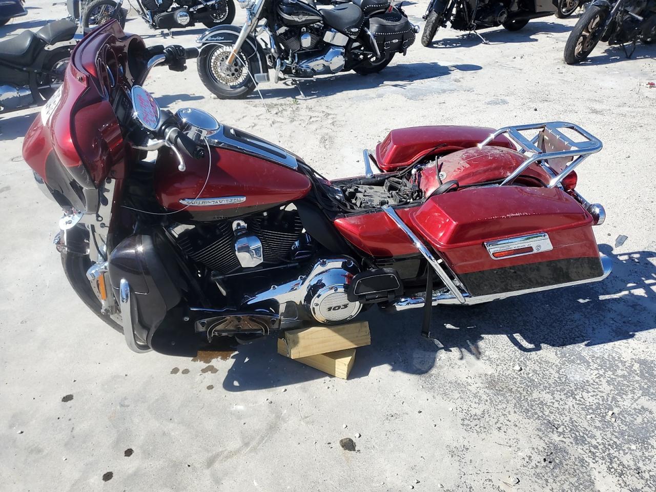 2012 Harley-Davidson Flhtk Electra Glide Ultra Limited - Фото 3