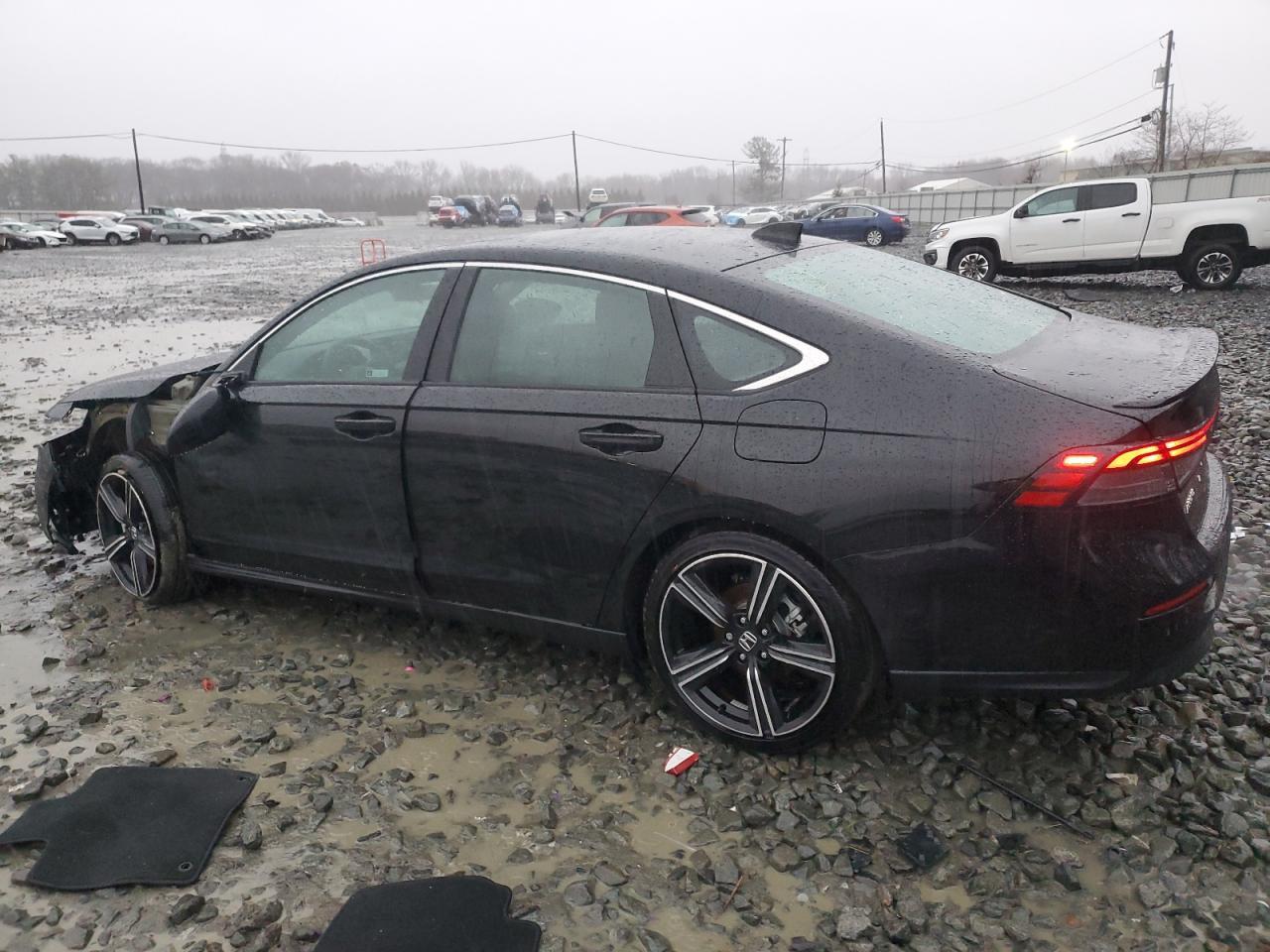 2024 Honda Accord Hybrid Sport - Image 2