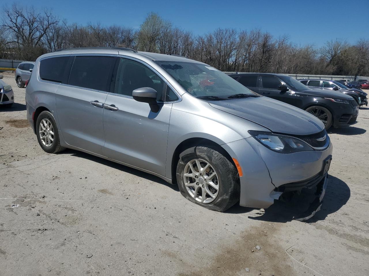 2020 Chrysler Voyager Lxi - Фото 4