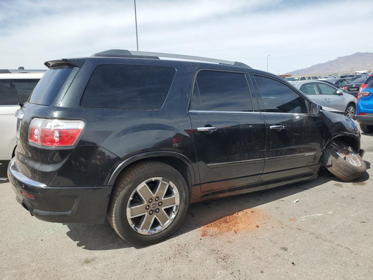 2011 GMC Acadia Denali - Image 3
