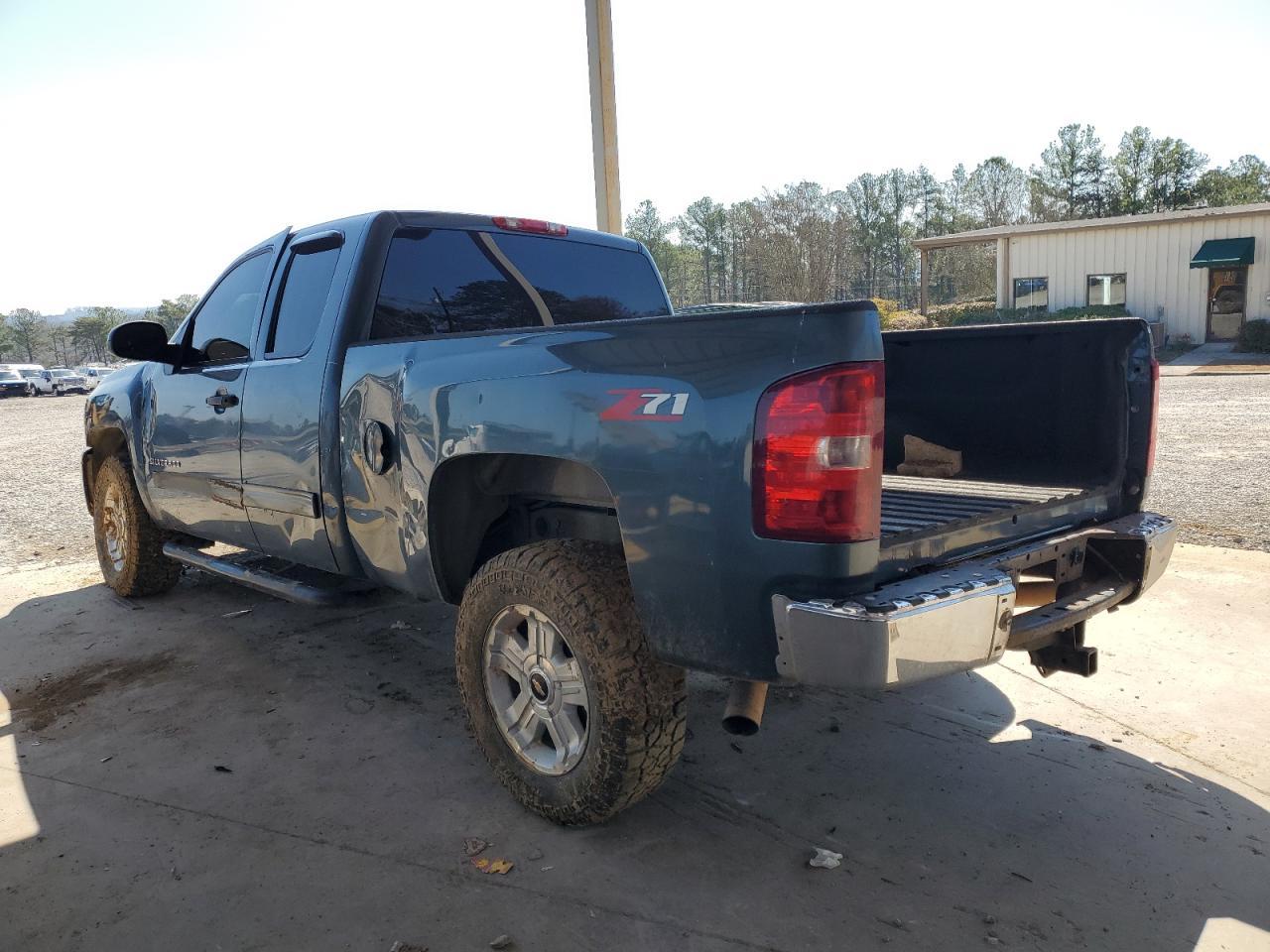 2011 Chevrolet Silverado C1500 Ls - Image 2
