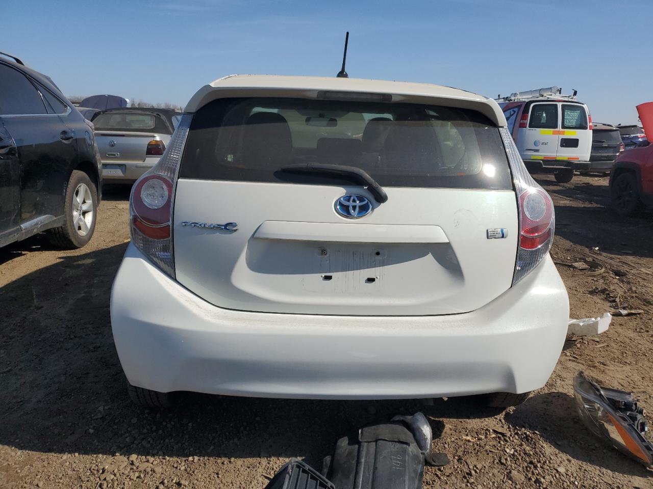 2014 Toyota Prius C - Фото 6