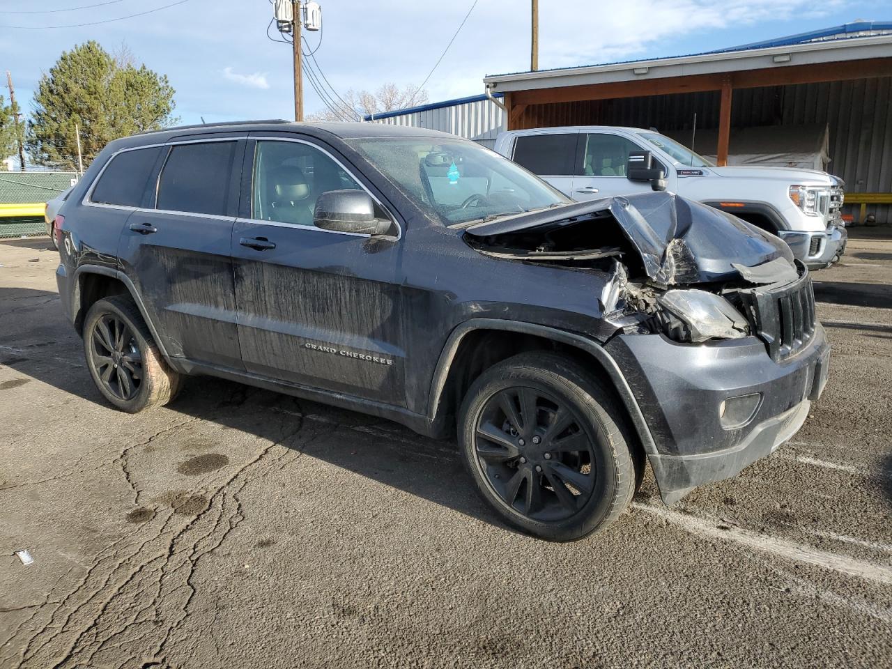 2013 Jeep Grand Cherokee Laredo - Image 4