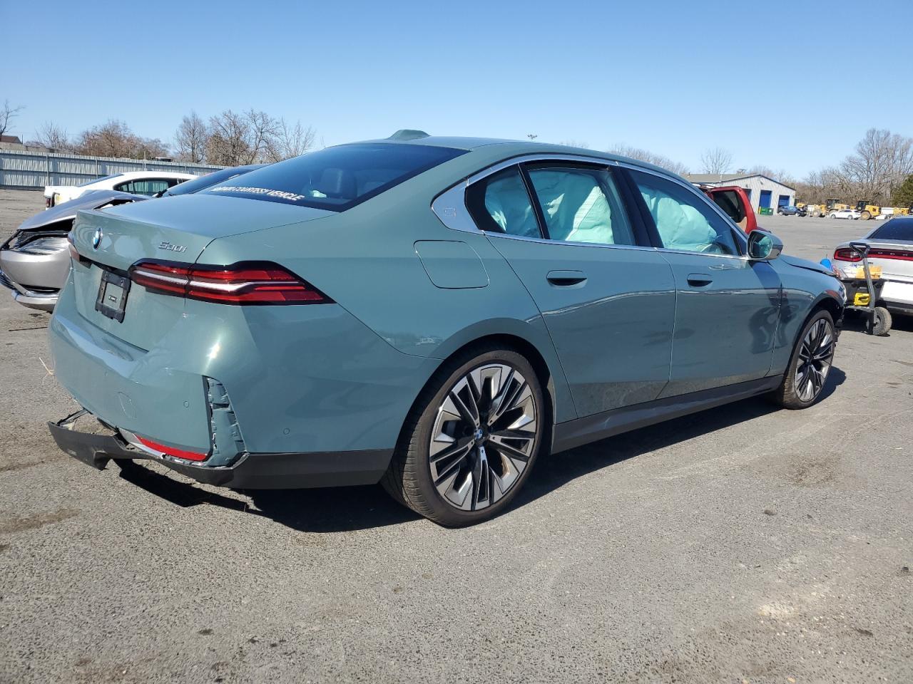 2024 BMW 530 Xi - Image 3