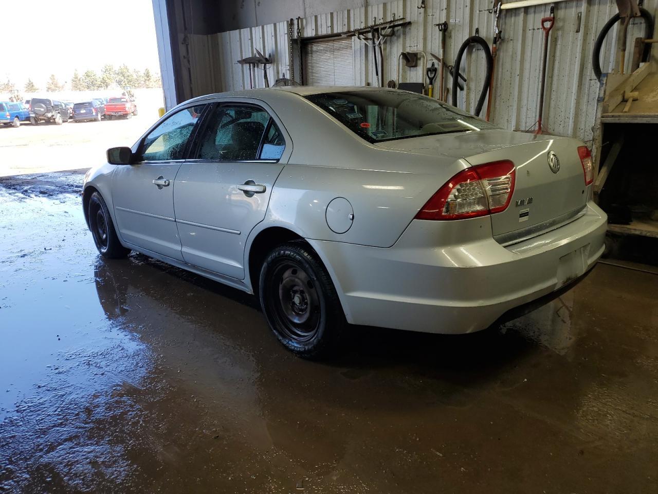 2006 Mercury Milan - Image 2