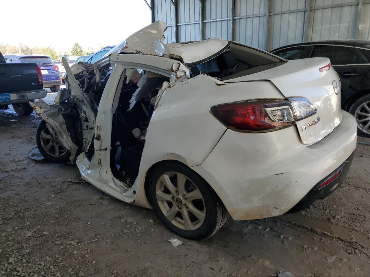 2010 Mazda 3 I - Фото 2