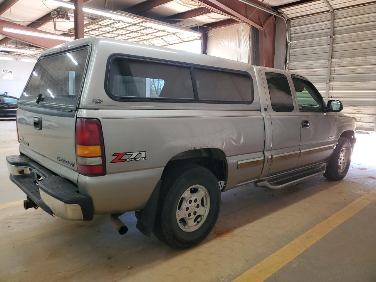 2002 Chevrolet Silverado K1500 - Image 3