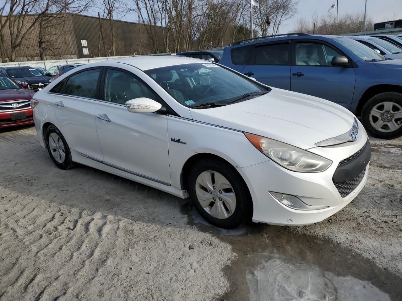 2013 Hyundai Sonata Hybrid - Image 4