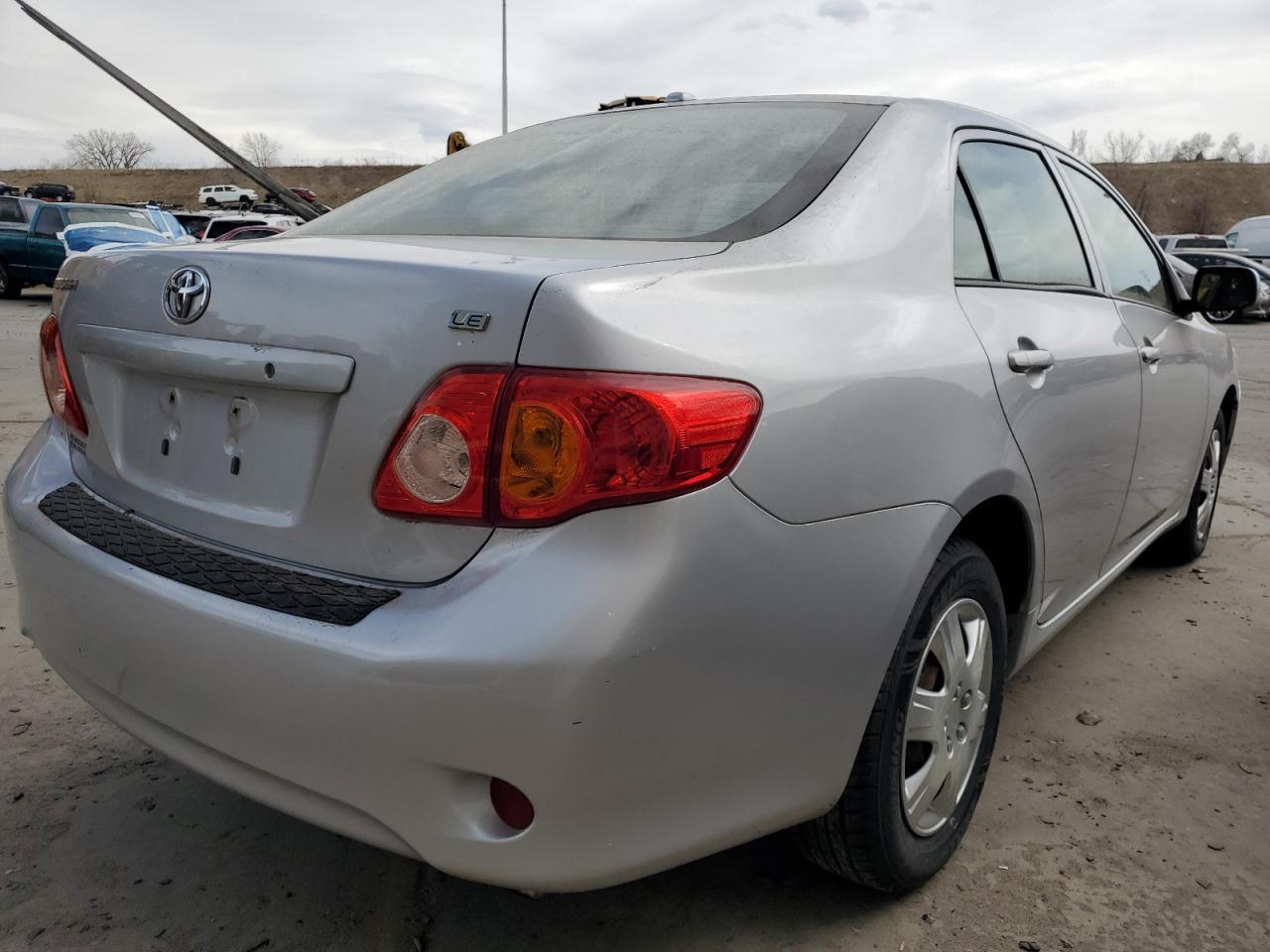 2010 Toyota Corolla Base - Фото 3