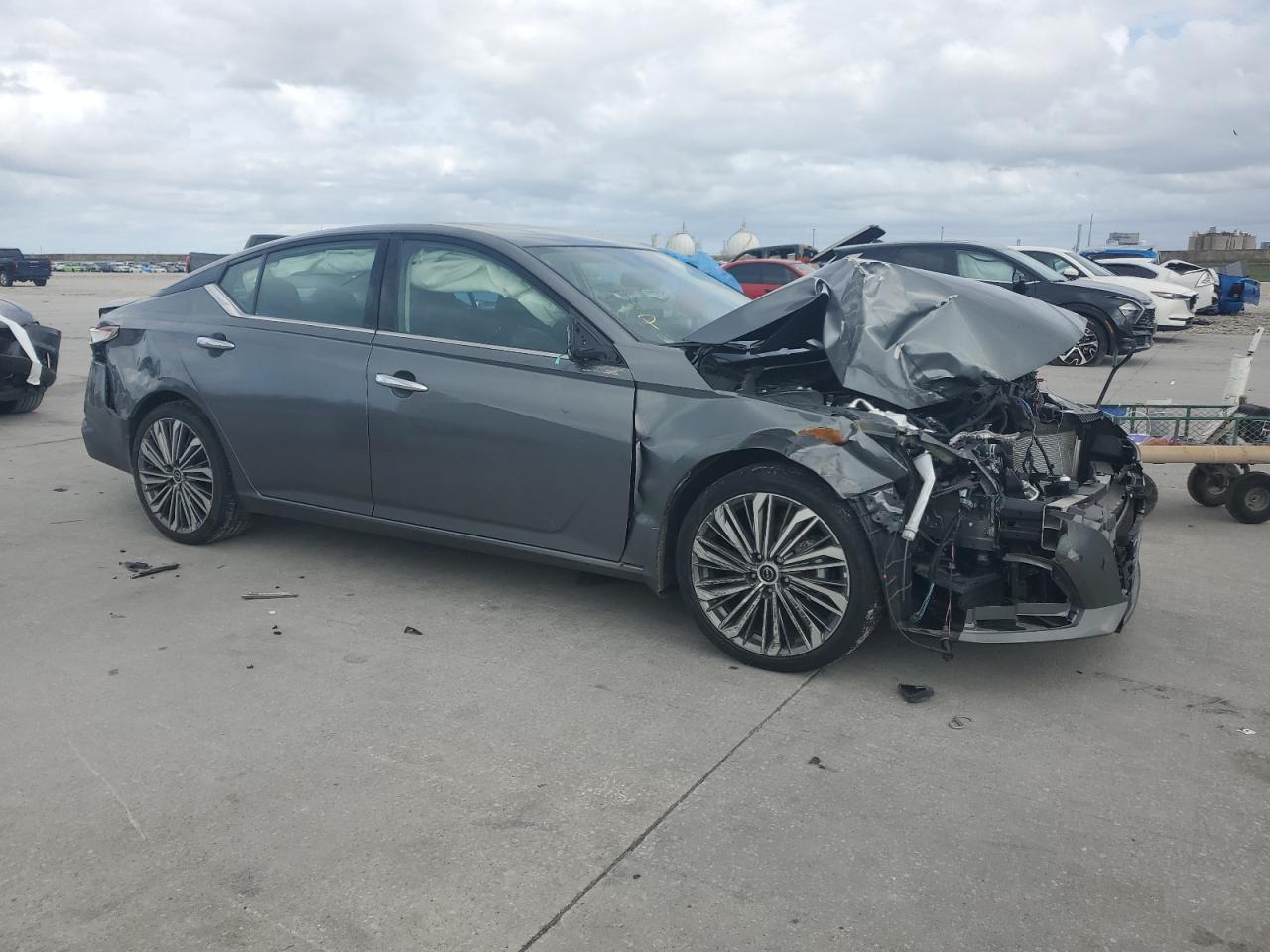 2023 Nissan Altima Sl - Image 4