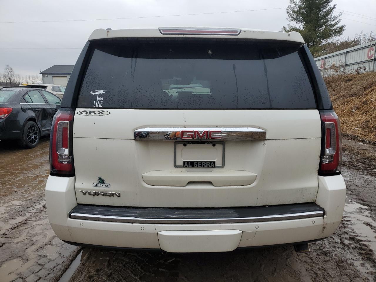 2015 GMC Yukon Denali - Image 6