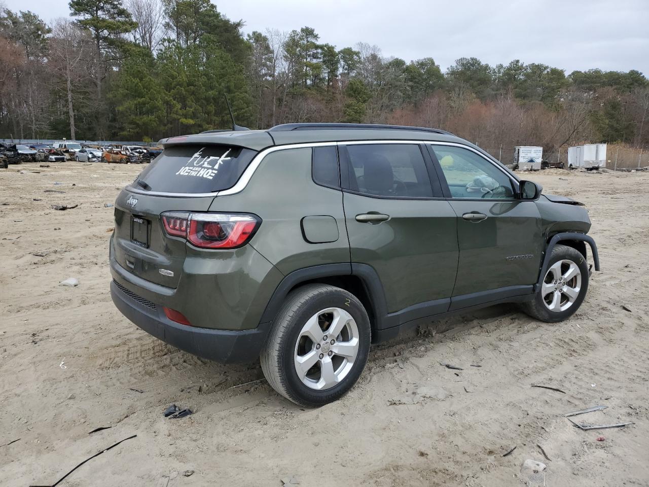 2018 Jeep Compass Latitude - Image 3