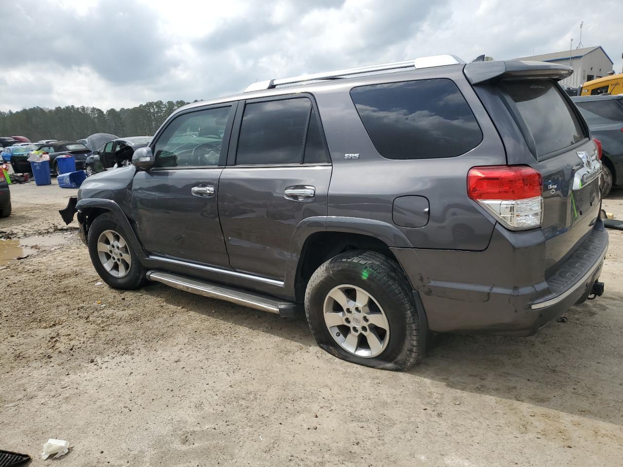 2013 Toyota 4Runner Sr5 - Фото 2