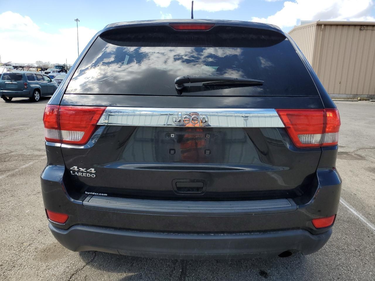 2012 Jeep Grand Cherokee Laredo - Image 6