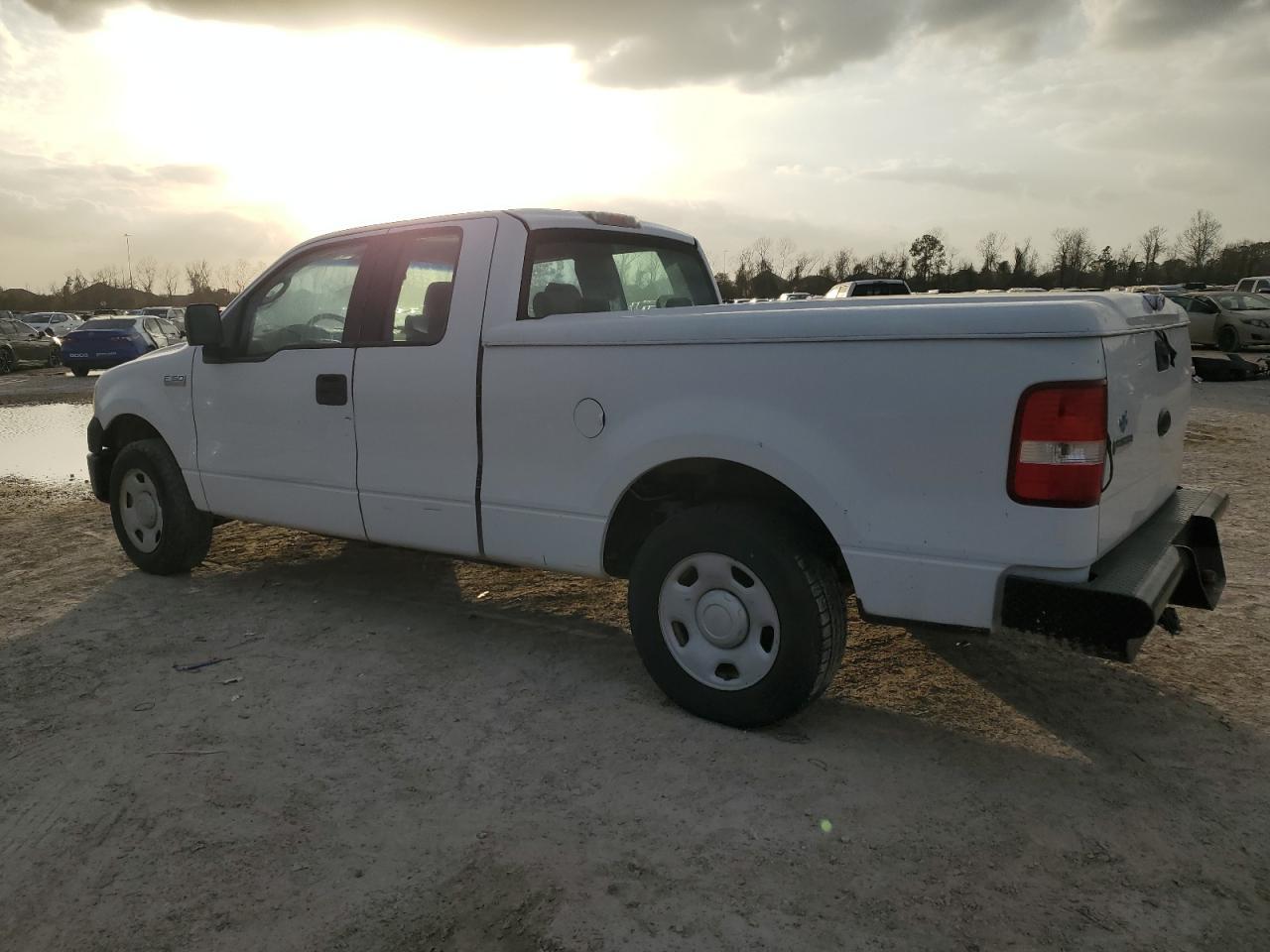2006 Ford F150 - Image 2