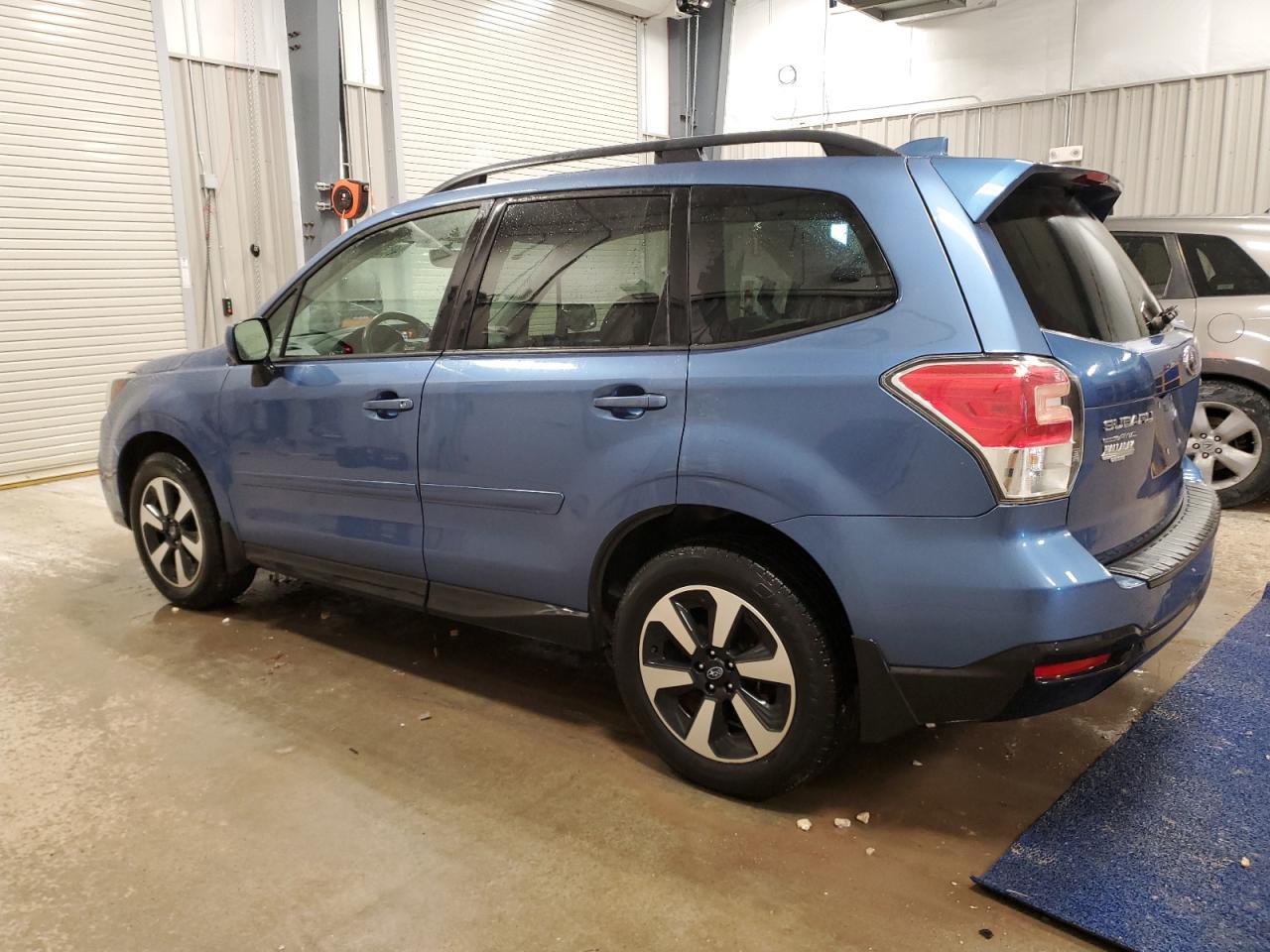 2017 Subaru Forester 2.5I Premium - Фото 2