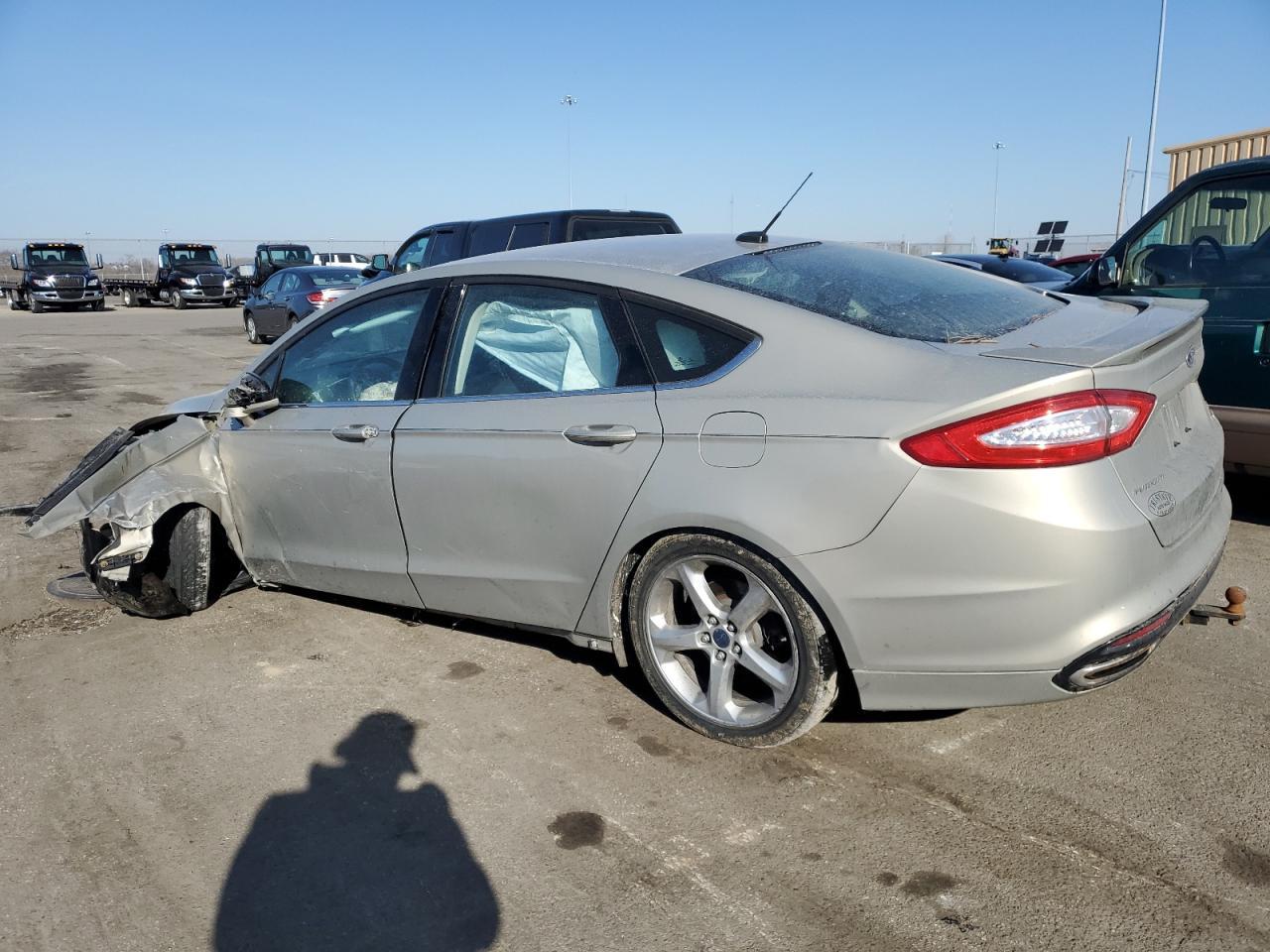 2015 Ford Fusion Se - Image 2