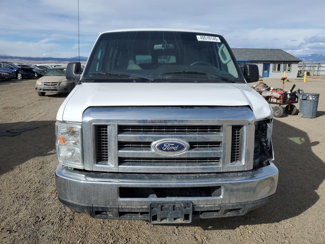 2014 Ford Econoline E350 Super Duty Wagon - Фото 5