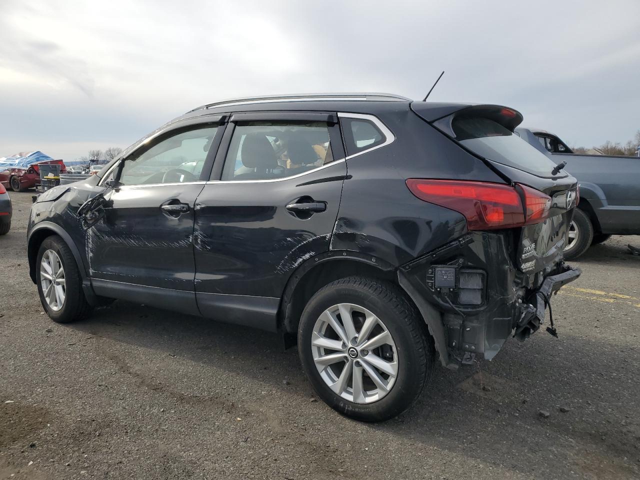 2019 Nissan Rogue Sport S - Фото 2