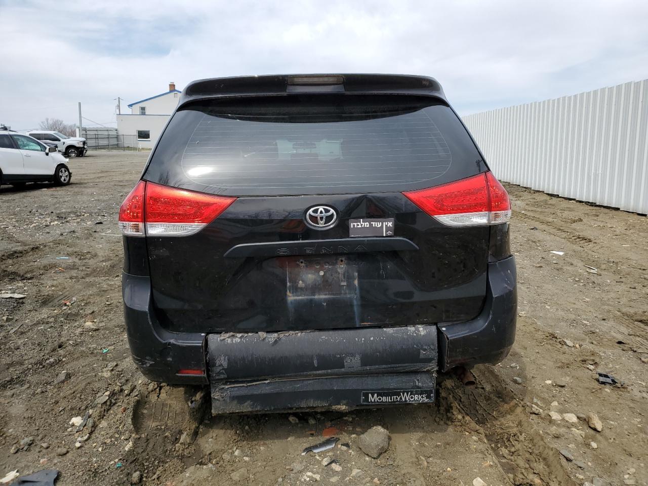 2014 Toyota Sienna - Фото 6