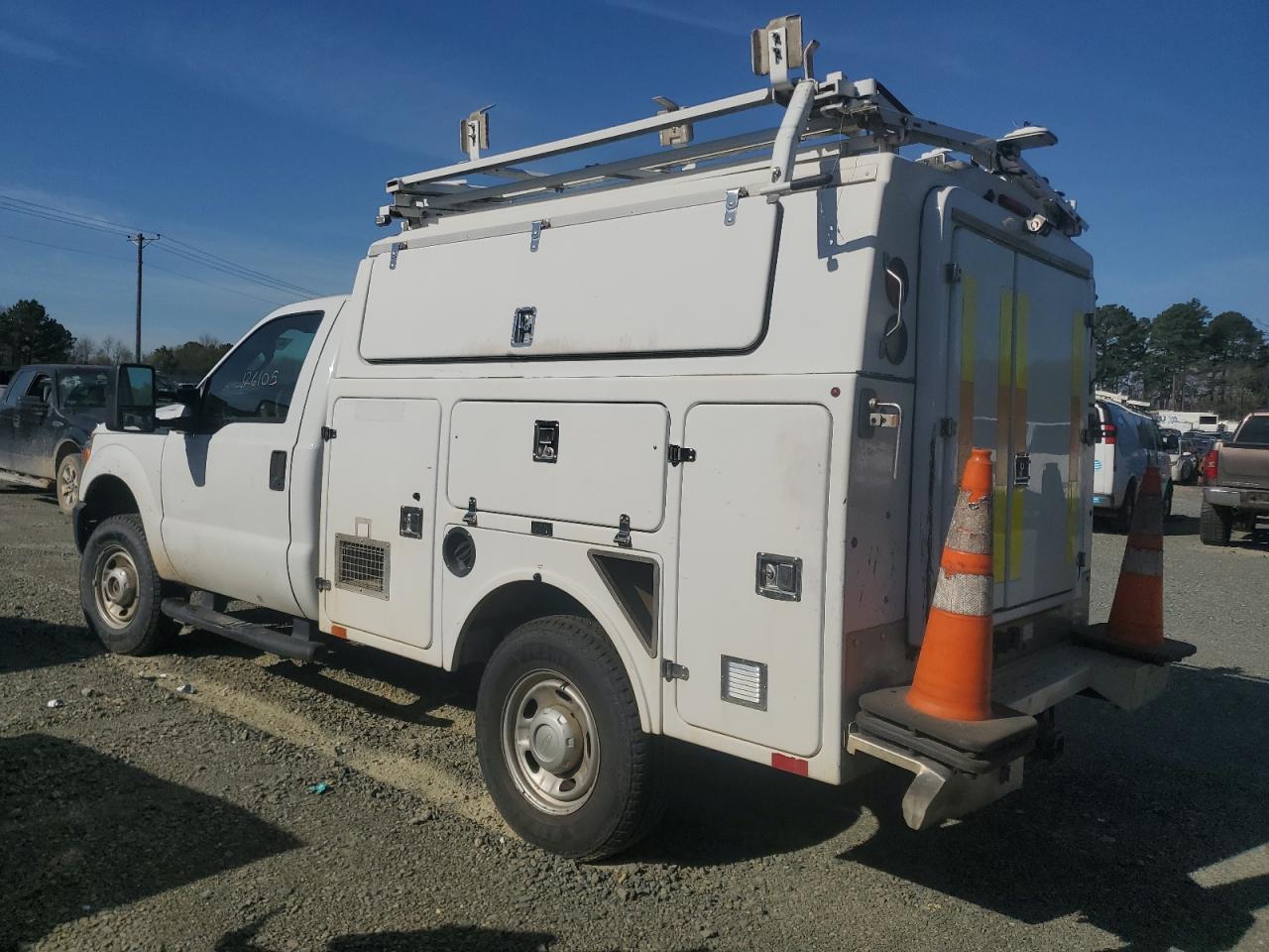 2013 Ford F350 Super Duty - Фото 2