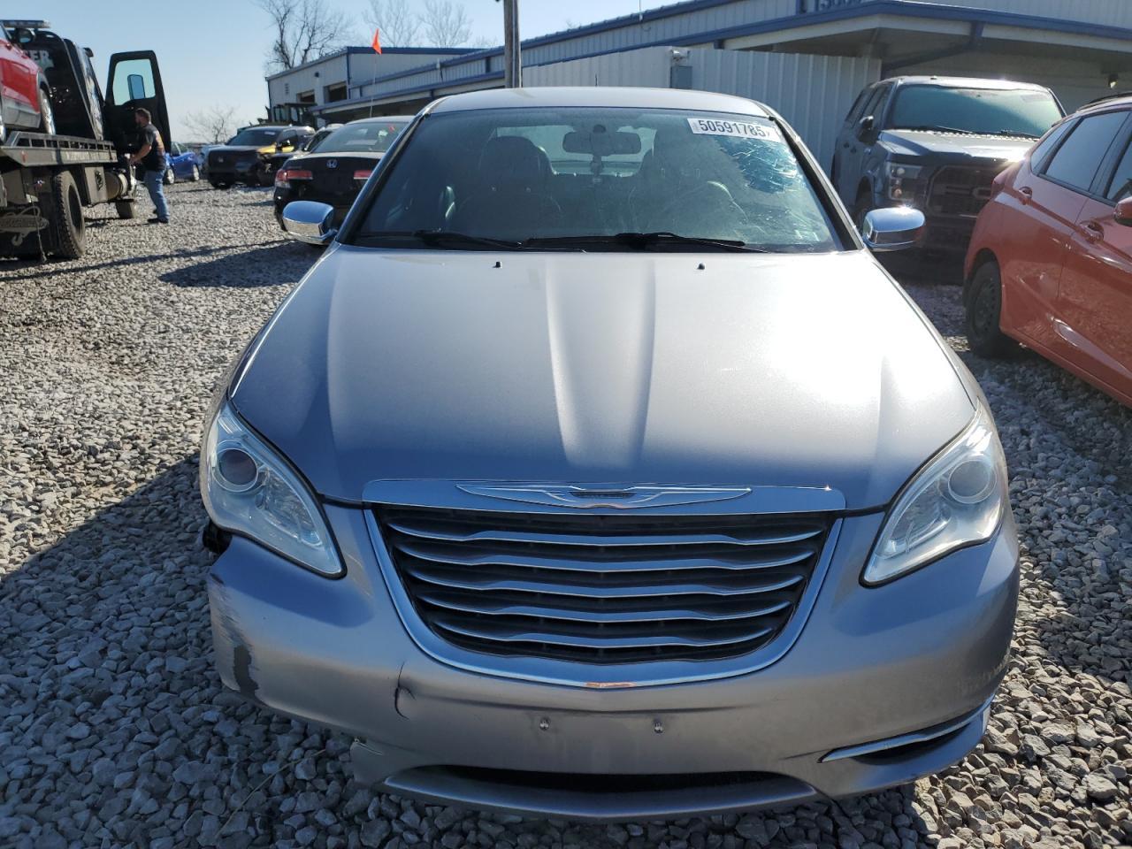 2013 Chrysler 200 Limited - Image 5