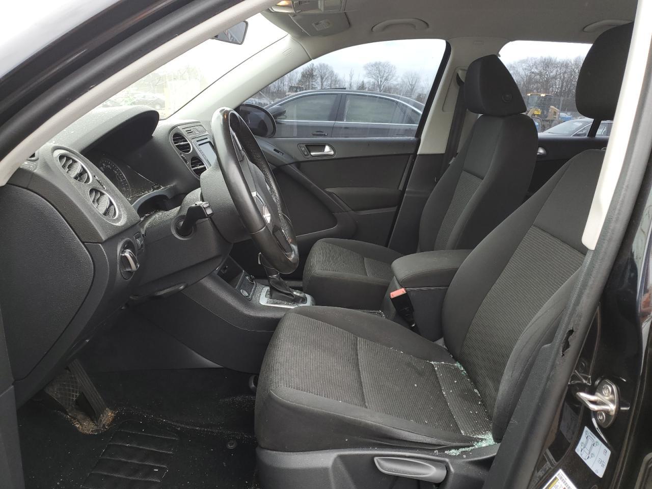 2017 Volkswagen Tiguan S - Фото 7