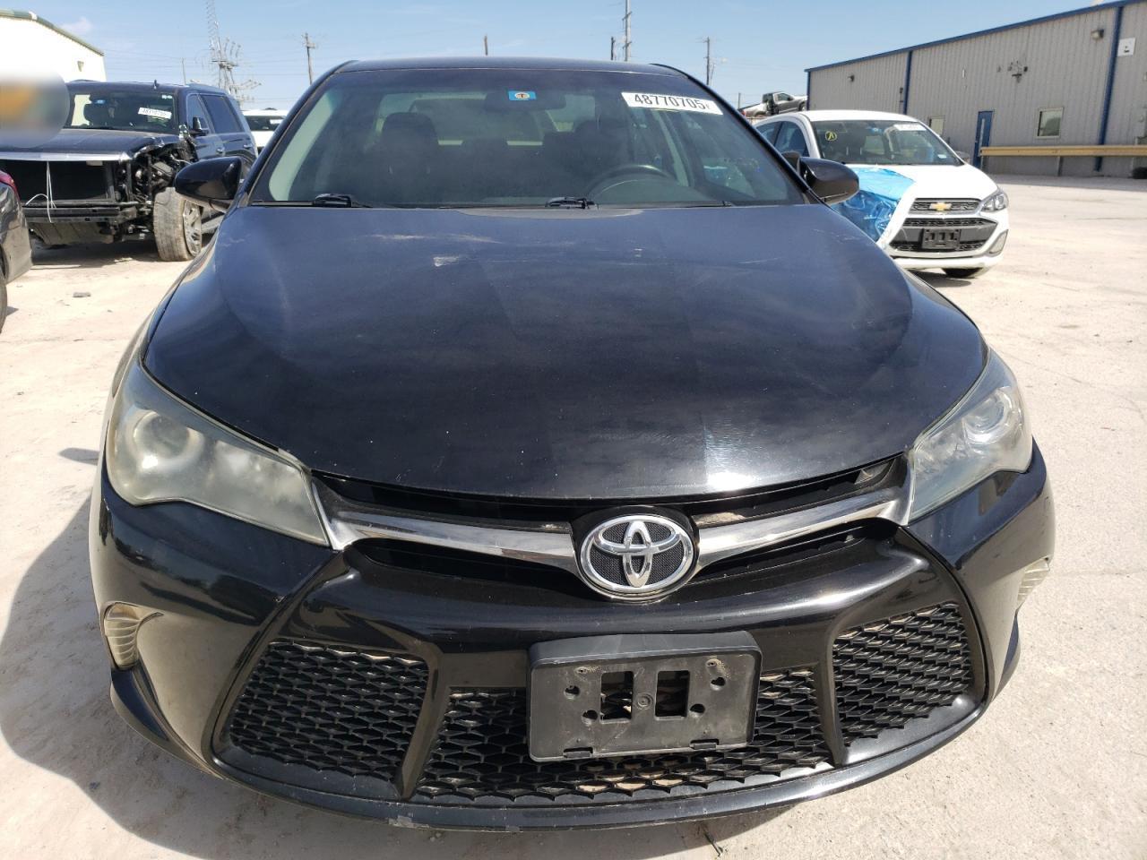 2016 Toyota Camry Le - Image 5