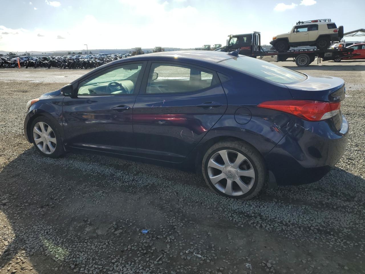 2013 Hyundai Elantra Gls - Image 2