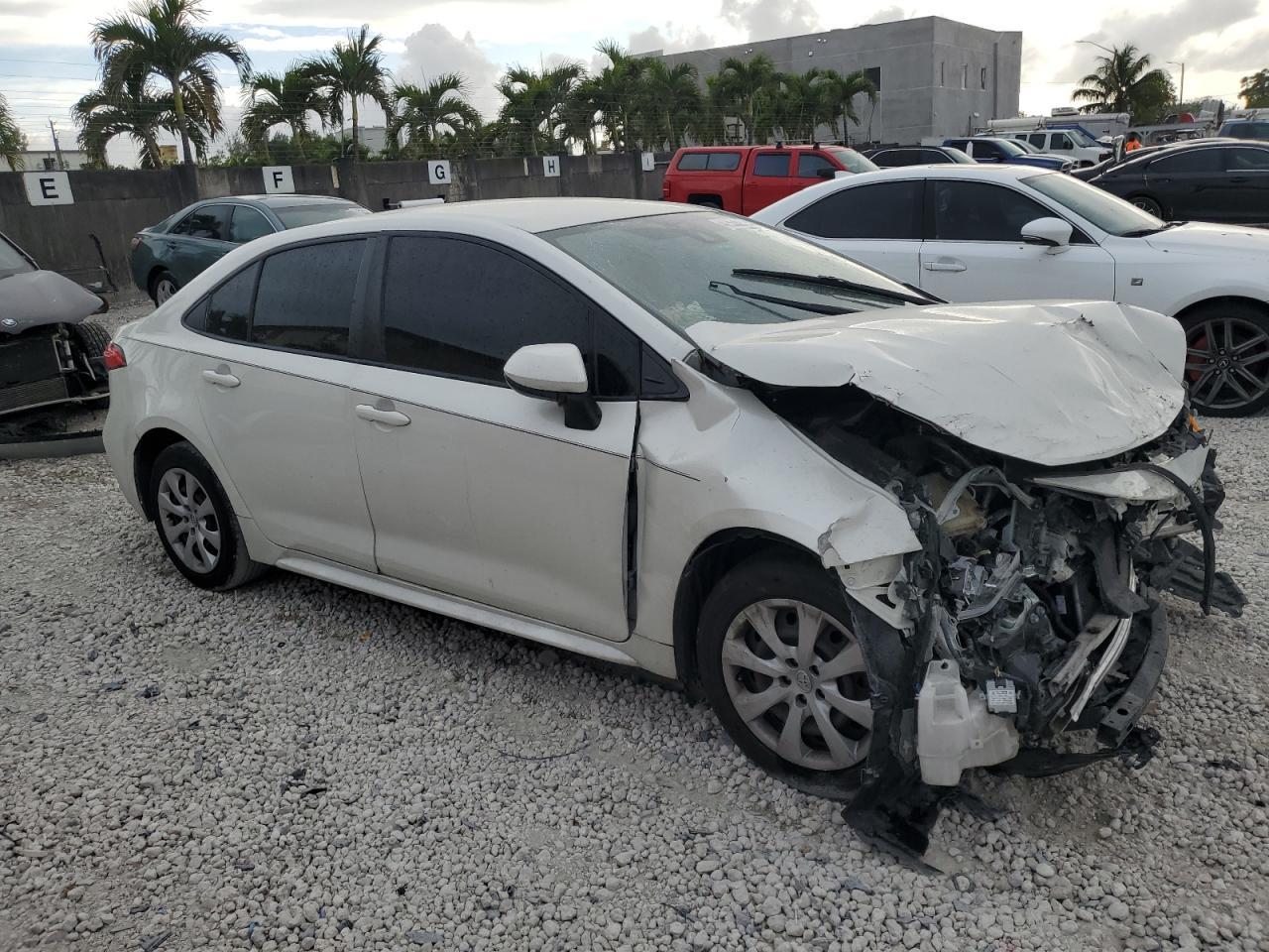 2020 Toyota Corolla Le - Image 4