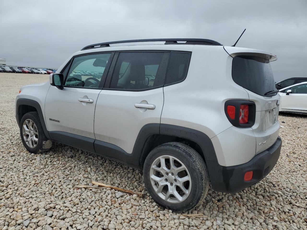 2015 Jeep Renegade Latitude - Фото 2