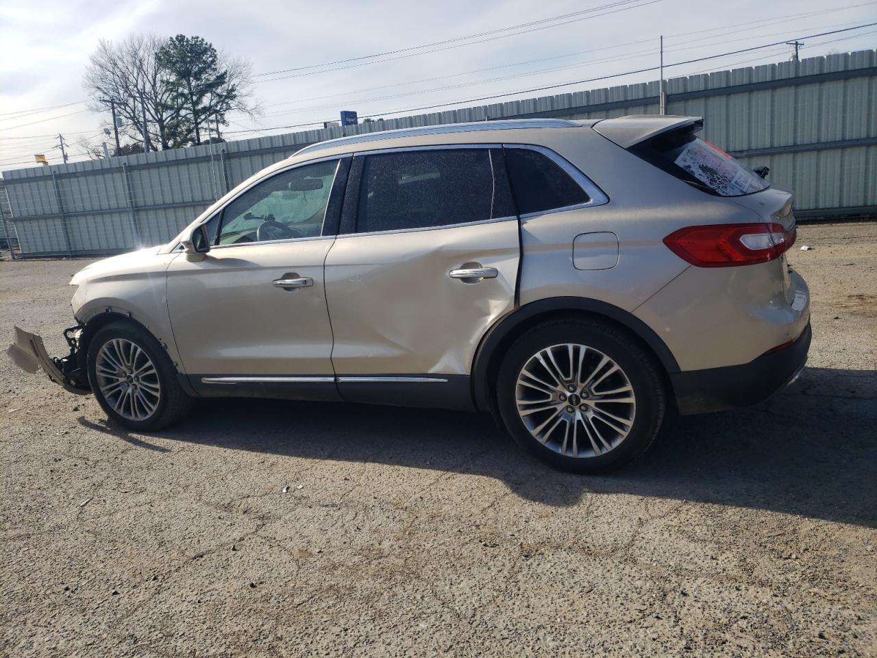 2017 Lincoln Mkx Reserve - Image 2