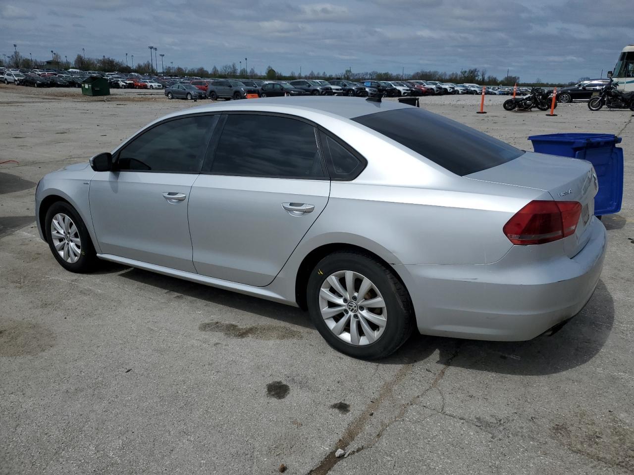 2014 Volkswagen Passat S - Image 2