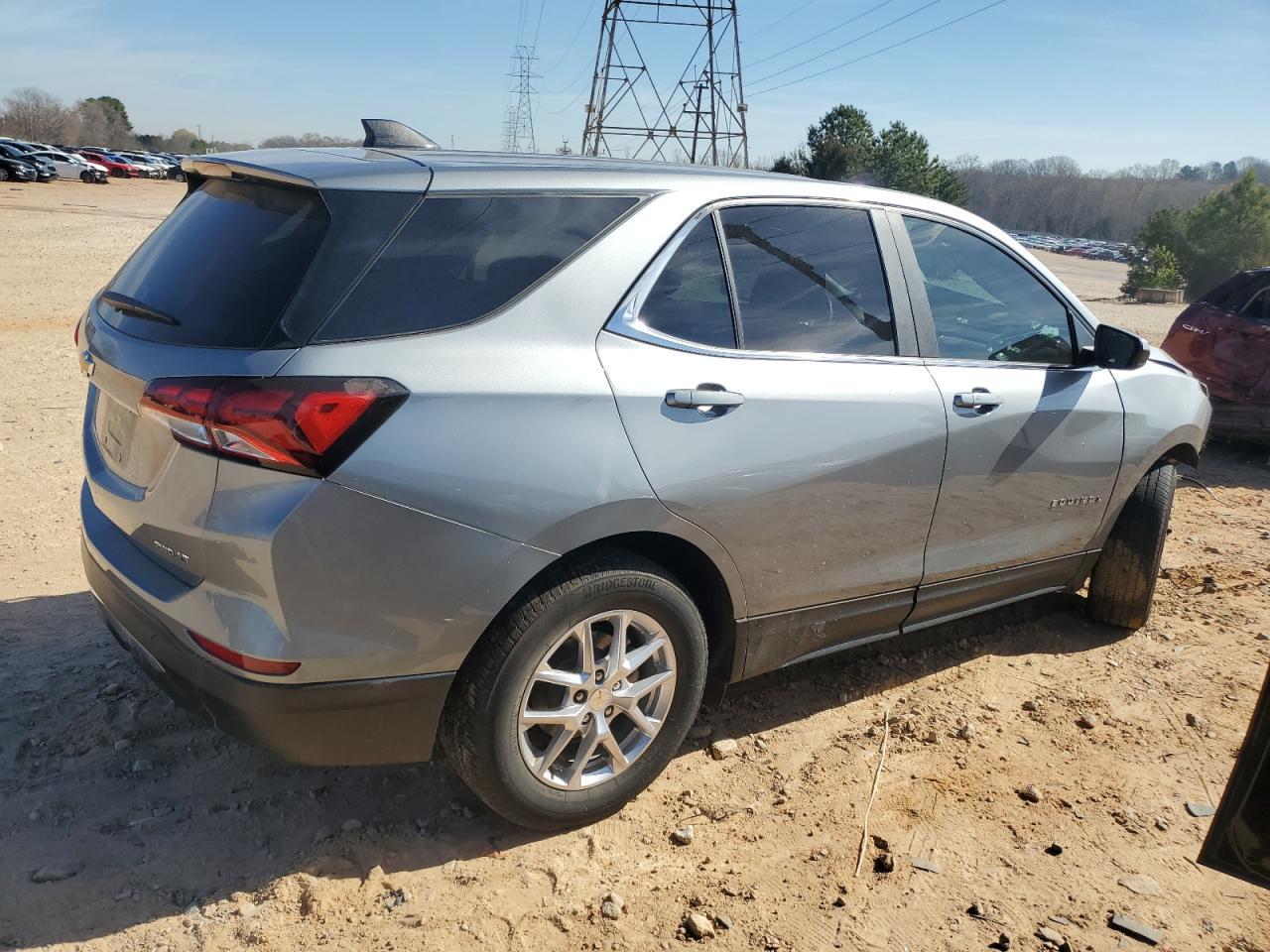 2023 Chevrolet Equinox Lt - Image 3