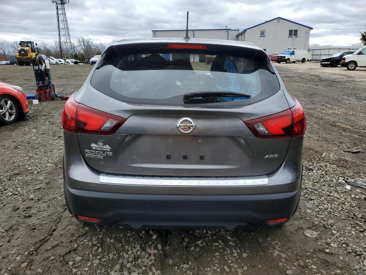 2019 Nissan Rogue Sport S - Image 6