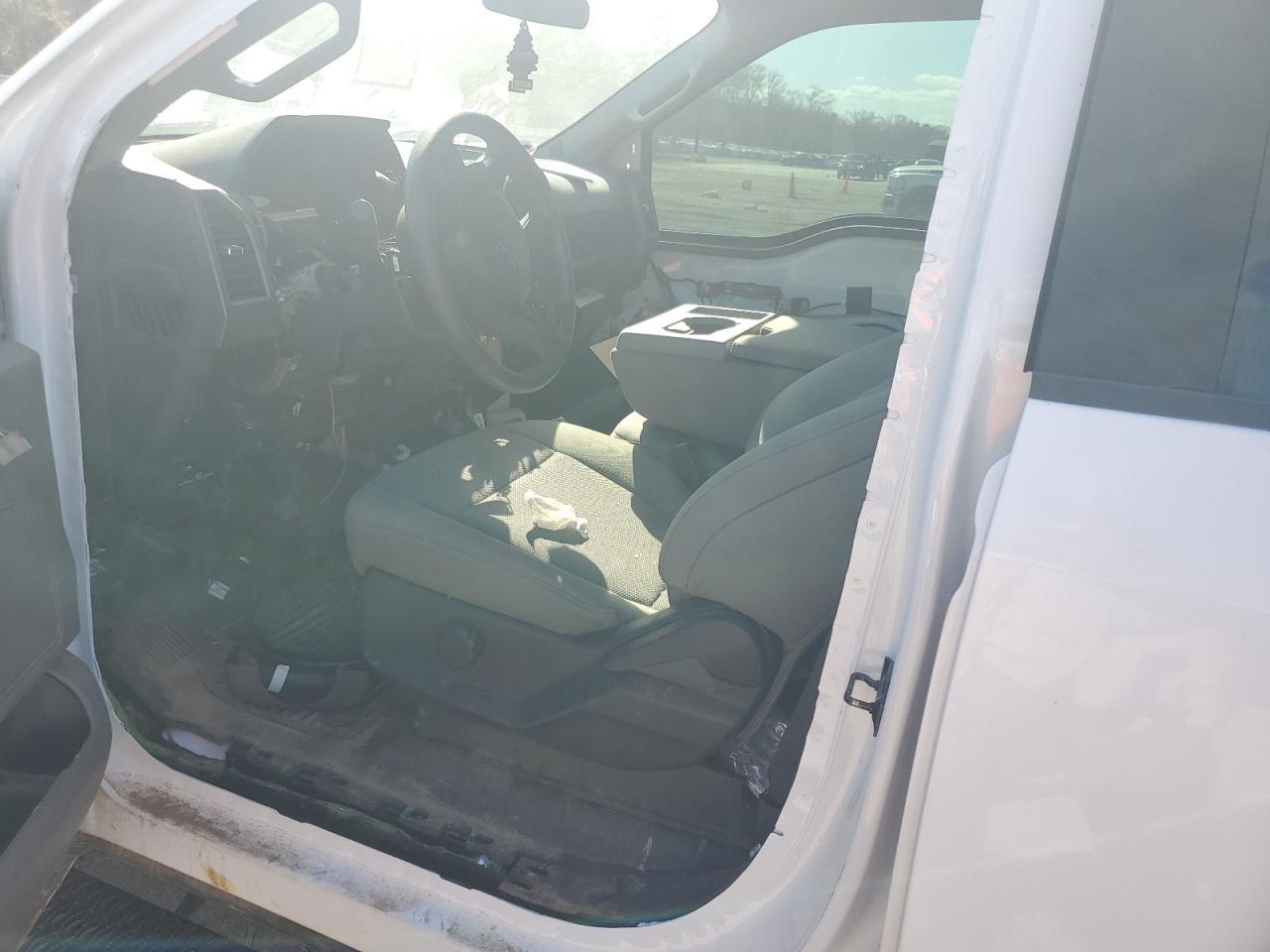 2022 Ford F250 Super Duty - Фото 7