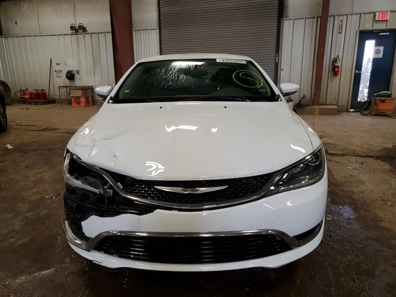 2015 Chrysler 200 Limited - Фото 5