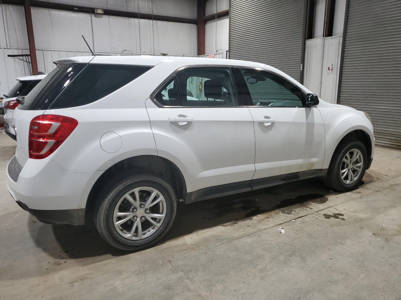 2017 Chevrolet Equinox Ls - Фото 3