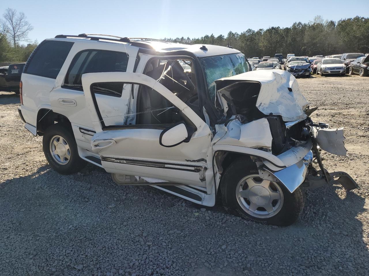 2003 GMC Yukon - Image 4