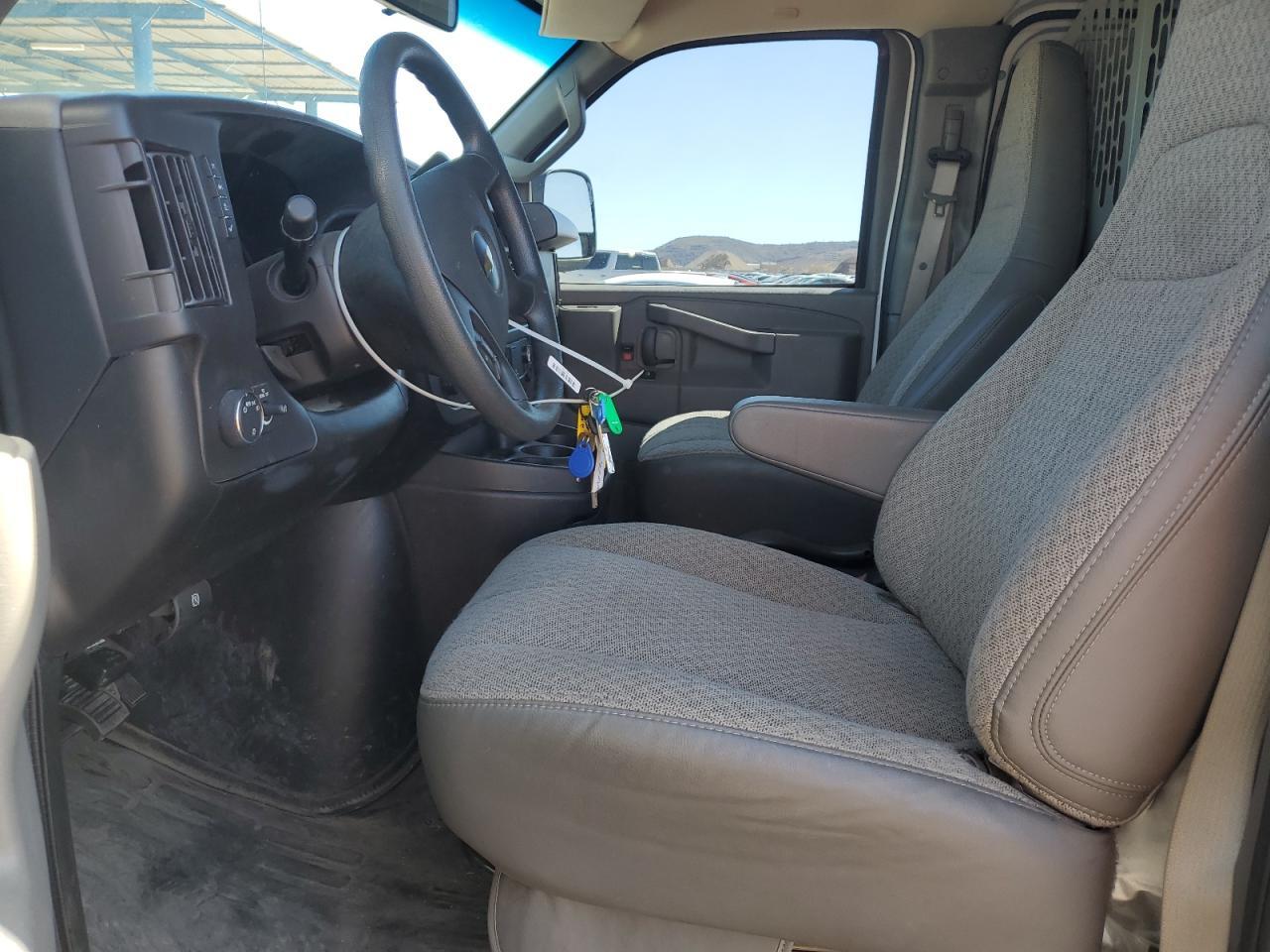 2023 Chevrolet Express G2500 - Фото 7