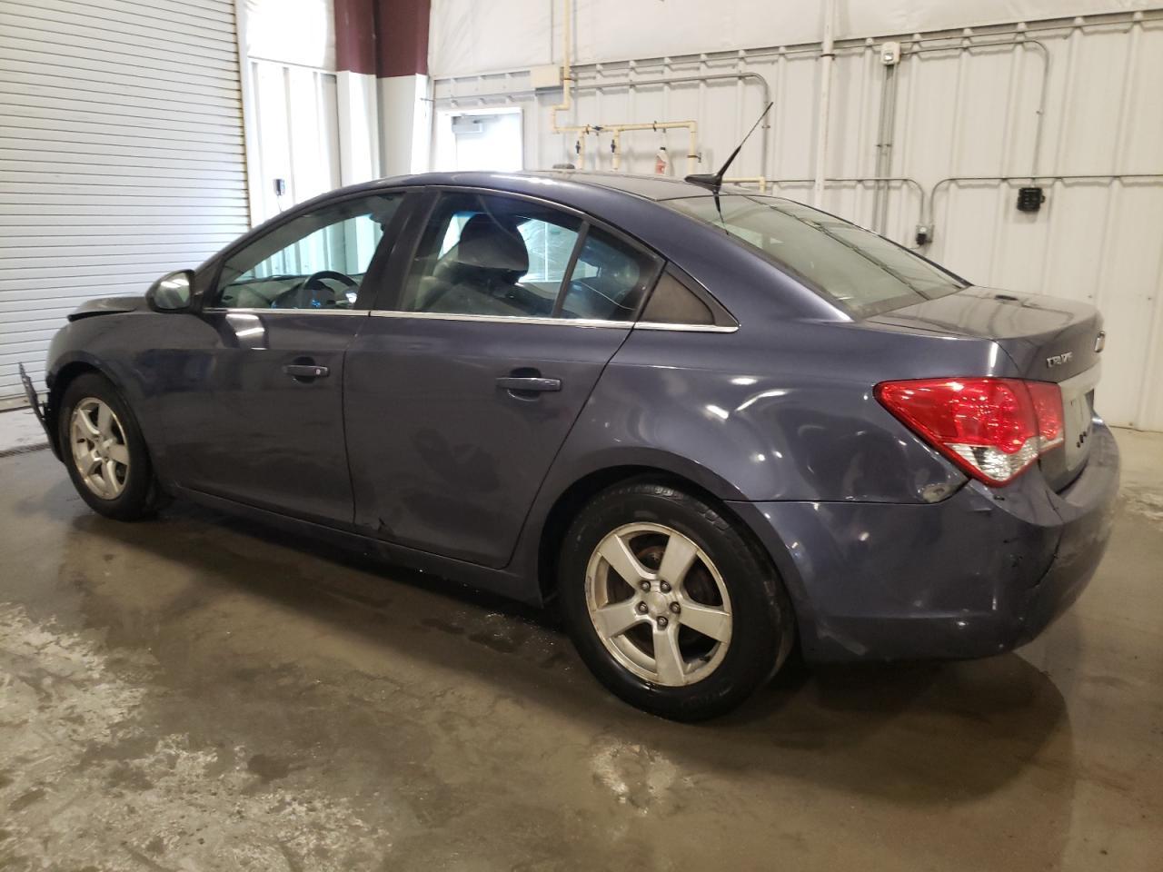 2014 Chevrolet Cruze Lt - Image 2